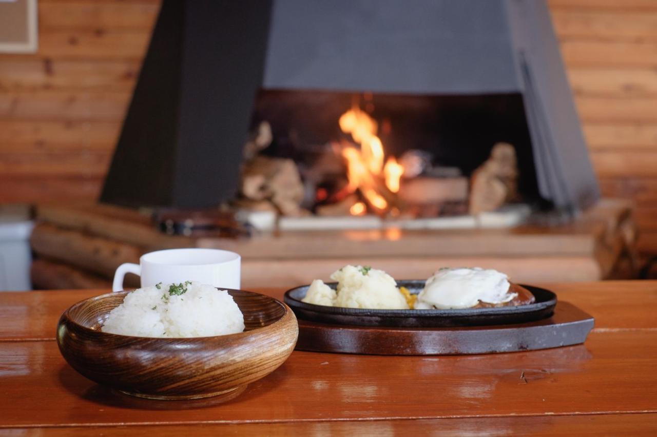 The Yurts At Margo'S Garden, Kiroro Hotel Akaigawa Ngoại thất bức ảnh