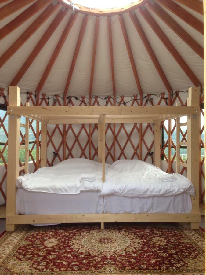 The Yurts At Margo'S Garden, Kiroro Hotel Akaigawa Ngoại thất bức ảnh